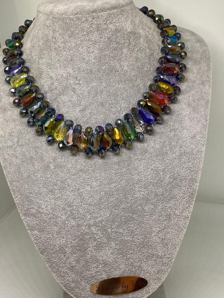 Elizabethan style statement necklace.